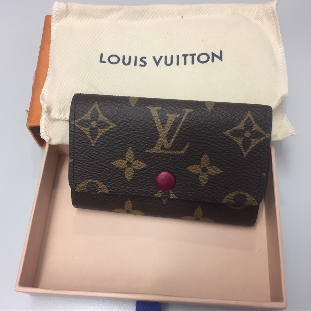 New With Tags Louis Vuitton 6 Key Holder M60701